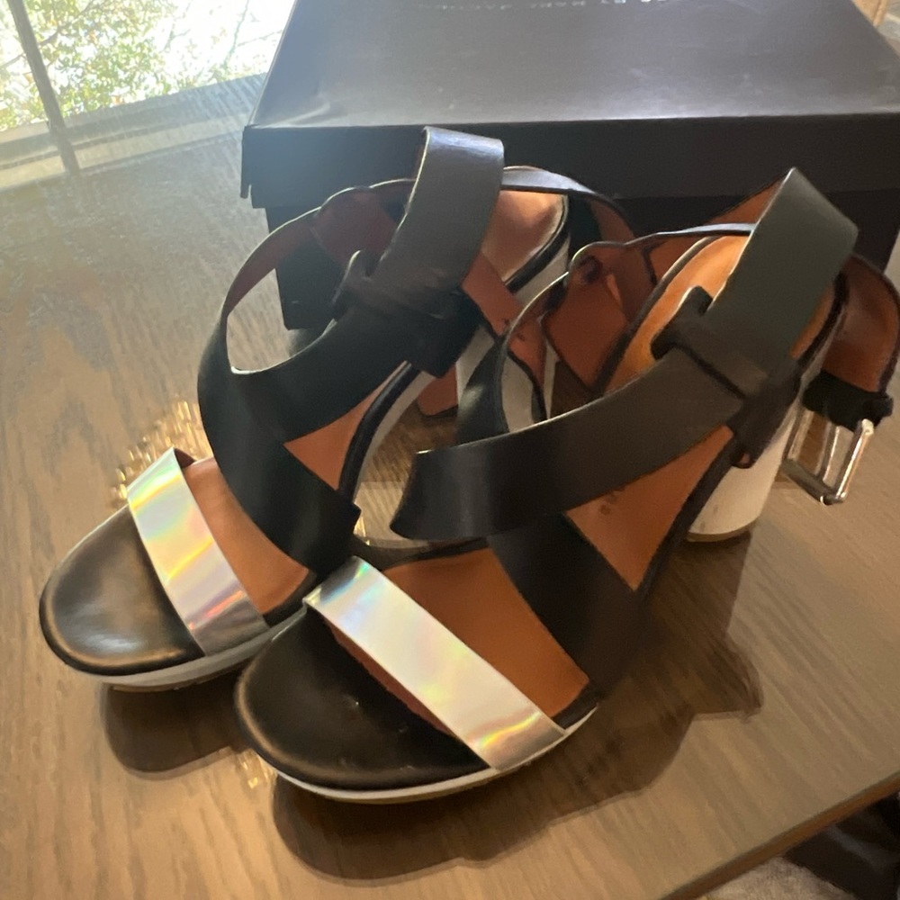 Marc by Marc Jacobs size 37